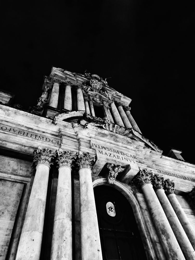 Santi Vincenzo e Anastasio a Trevi 